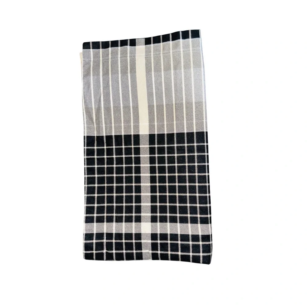 Cuddl Duds King Size 2 Pillow Cover Black White Plaid Pattern 20x36